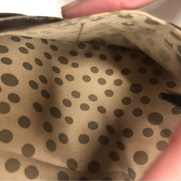 RELIC WALLET canvas Material With Embroidered Flower Inside Card Slots EUC - Picture 5 of 10